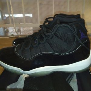 Air Jordan 11 Space Jam